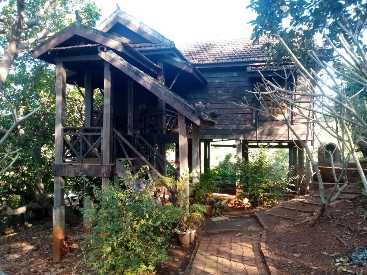 Quiet Garden View Lodge&Trekking Banlung Bagian luar foto